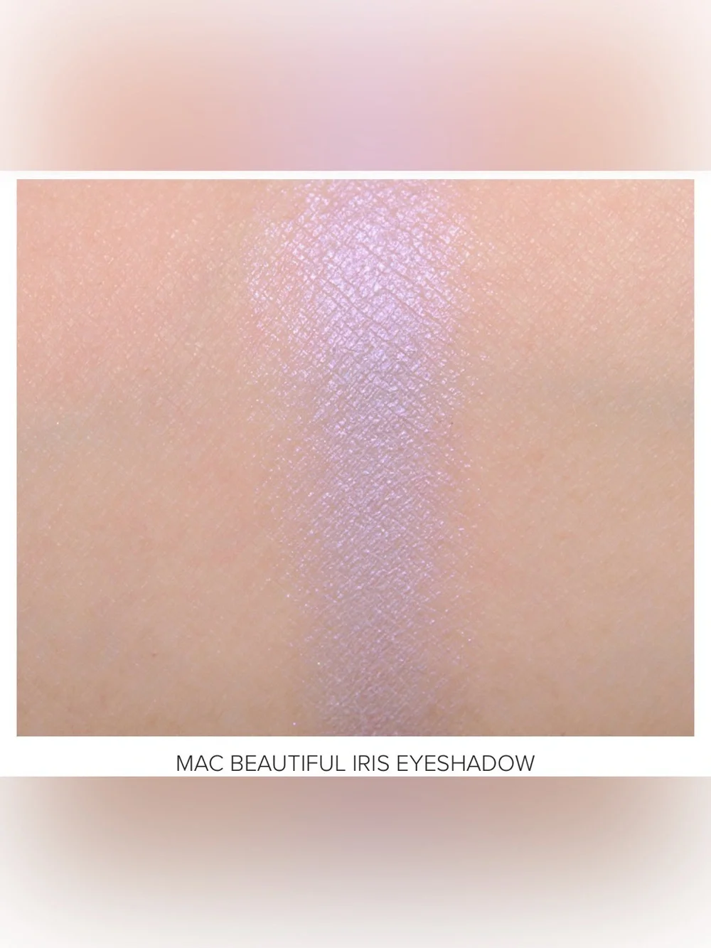 MAC Cosmetics Veluxe Pearl Eyeshadow Single - Beautiful Iris